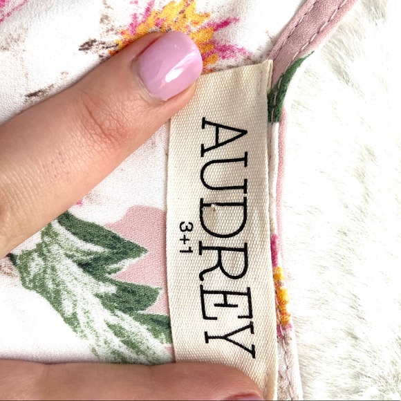 Floral Romper - Picture 5 of 7